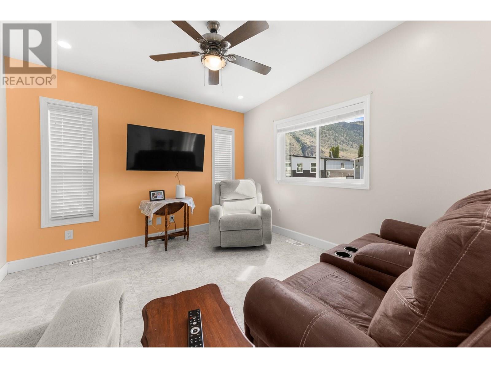 1118 Middle Bench Road Unit# 1, Keremeos