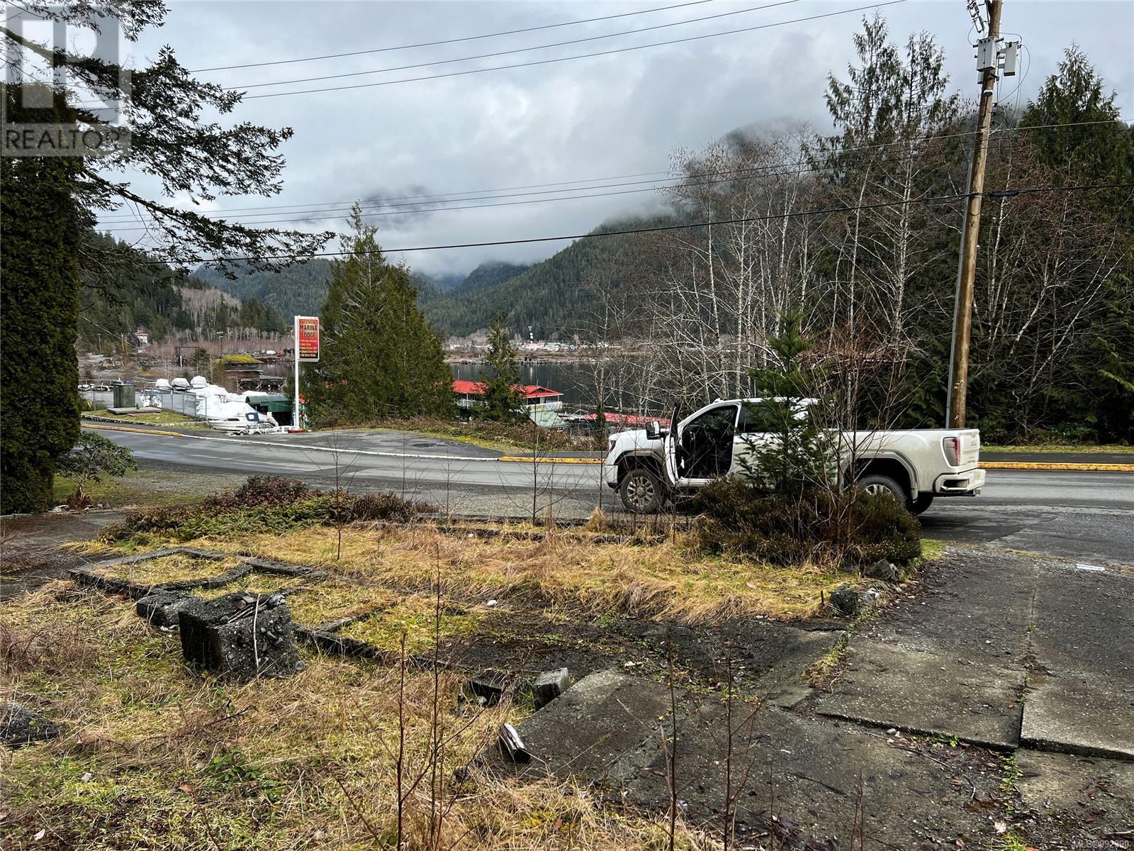 854 Maquinna Dr S, Tahsis