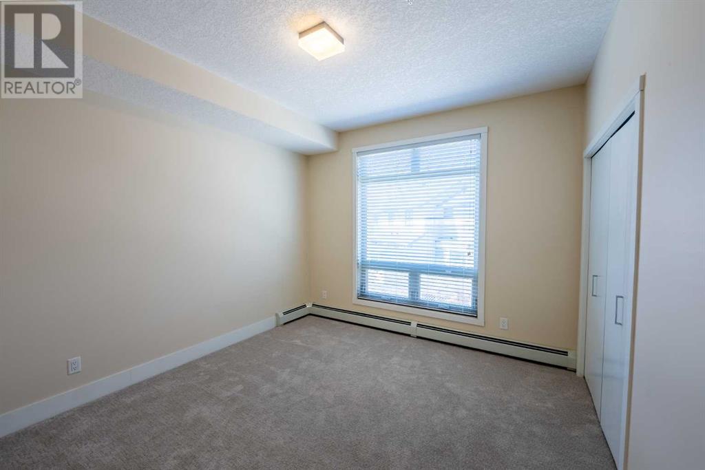 220, 823 5 Avenue NW, Calgary, Alberta