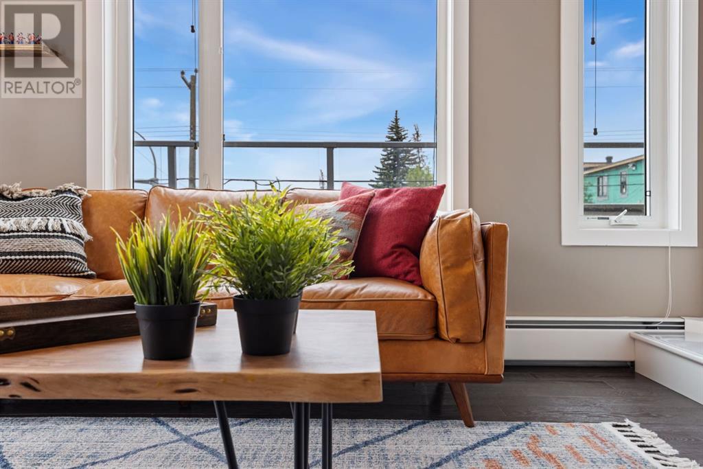 Single Family House for Sale in    Street NW West Hillhurst Calgary 