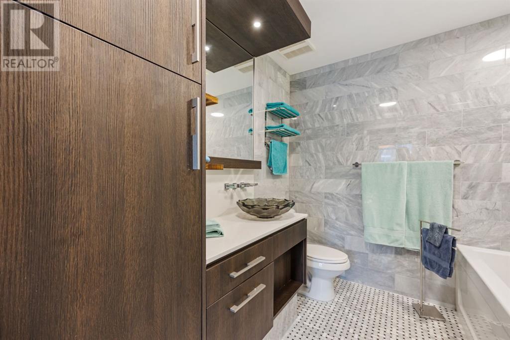 Single Family House for Sale in    Street NW West Hillhurst Calgary 