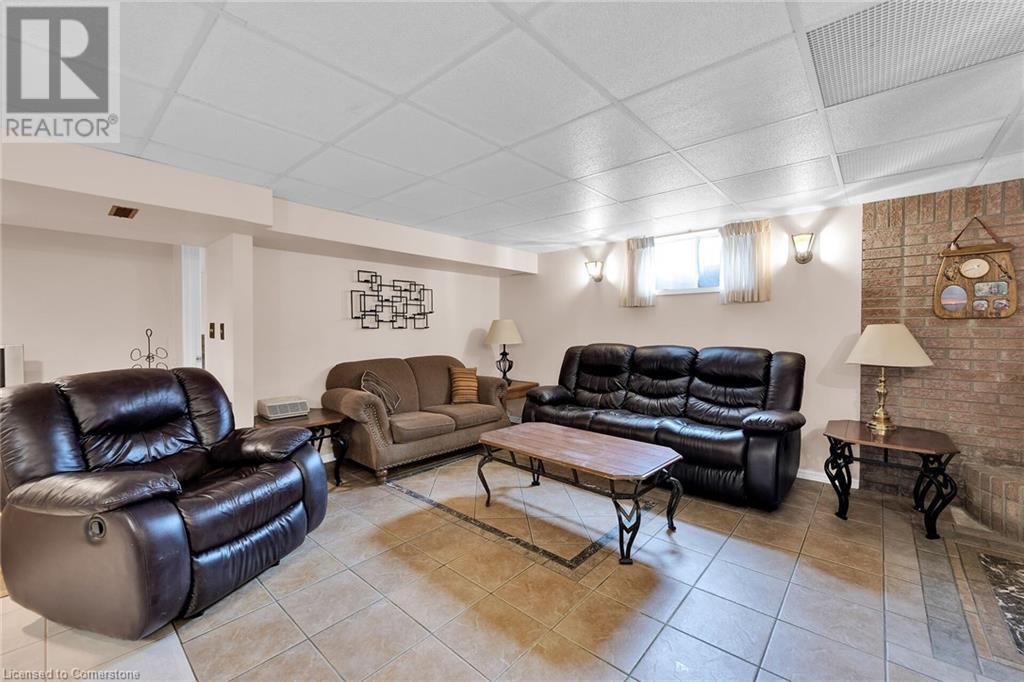 Photo 27 of 24 Pheasant Place, Hamilton ON