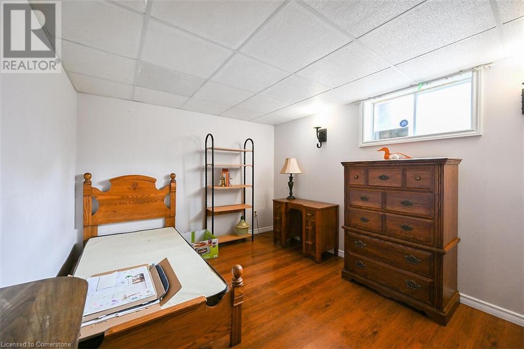 Photo 33 of 24 Pheasant Place, Hamilton ON
