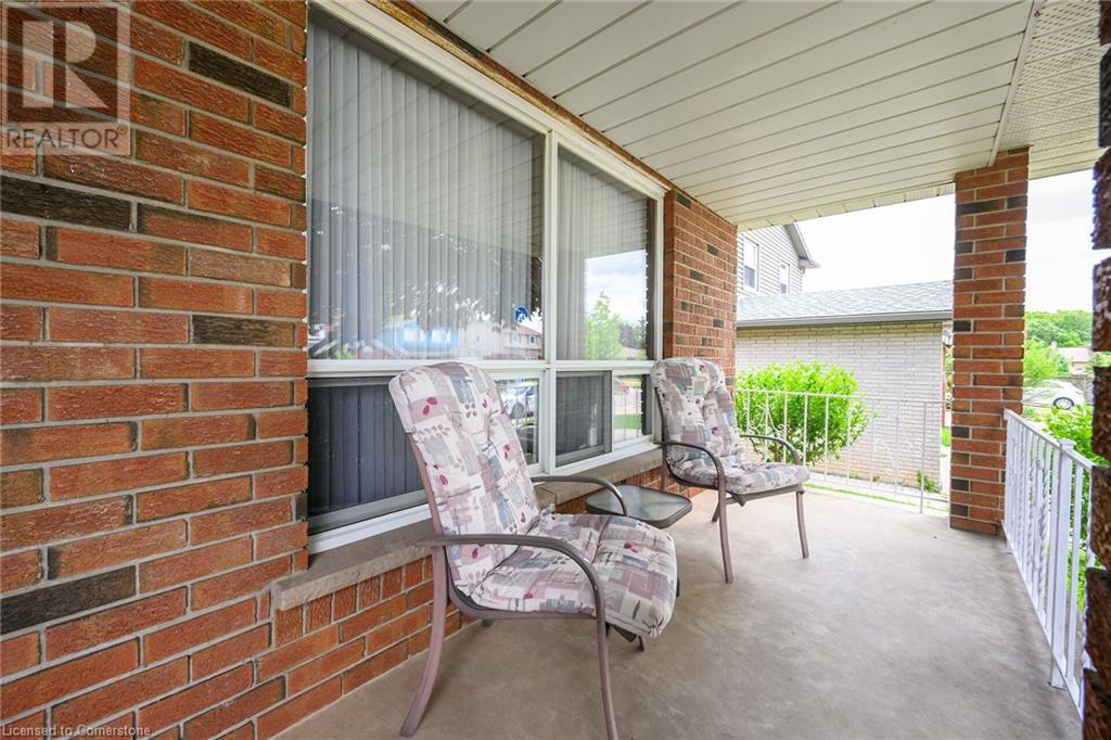 Photo 4 of 24 Pheasant Place, Hamilton ON