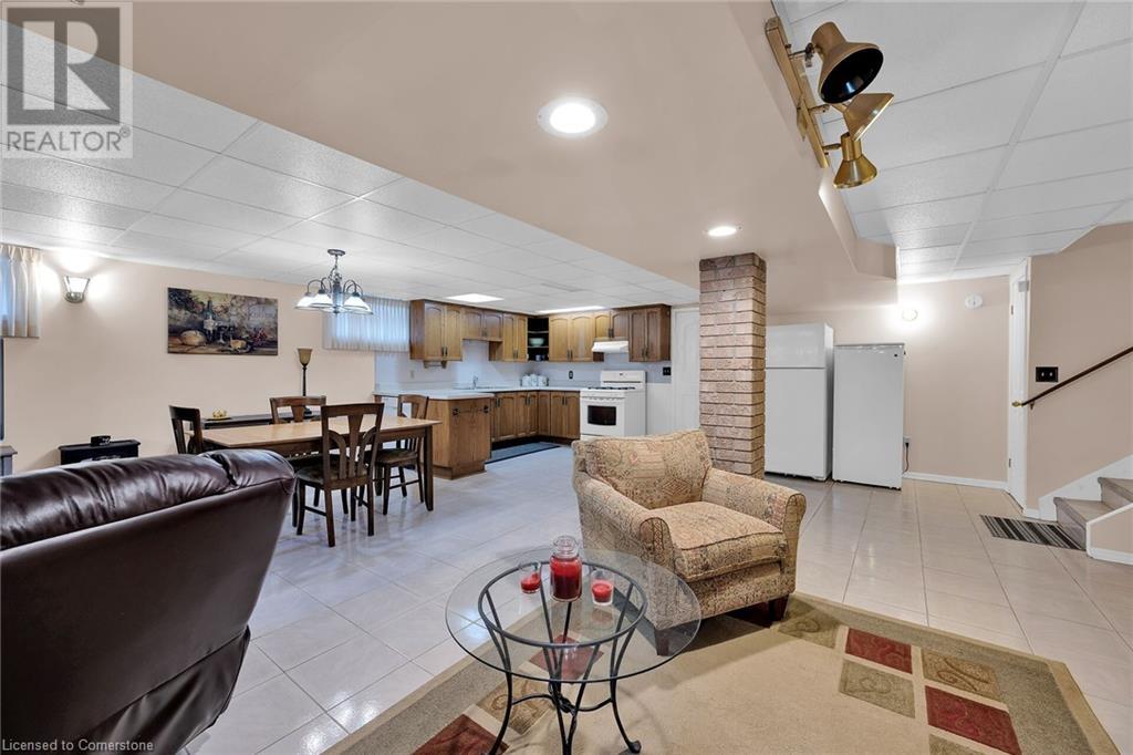 Photo 25 of 24 Pheasant Place, Hamilton ON