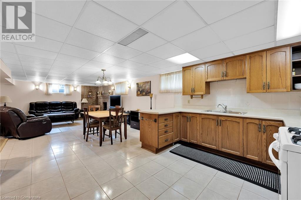 Photo 21 of 24 Pheasant Place, Hamilton ON