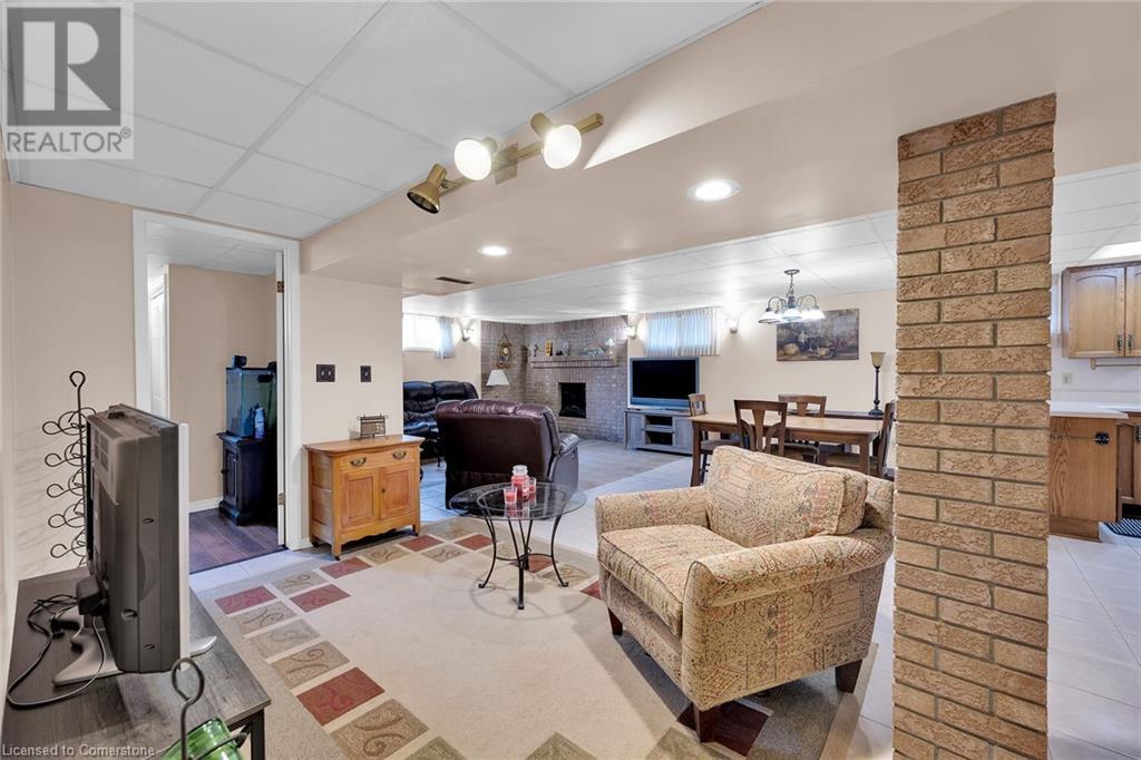 Photo 26 of 24 Pheasant Place, Hamilton ON