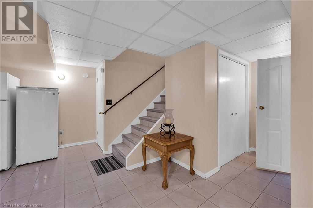 Photo 30 of 24 Pheasant Place, Hamilton ON