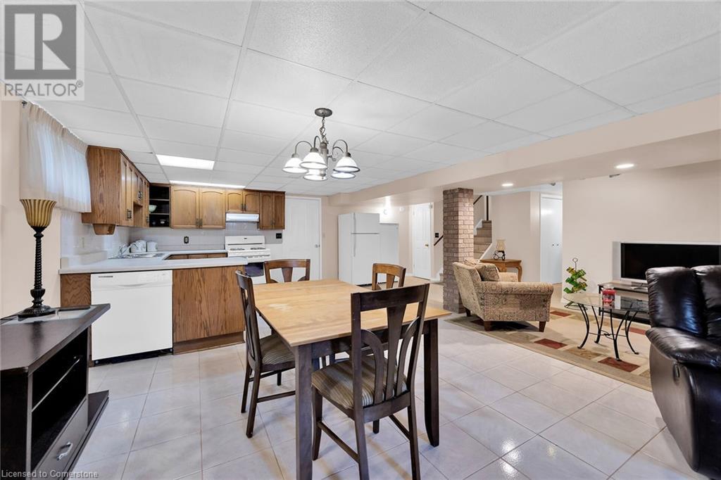 Photo 23 of 24 Pheasant Place, Hamilton ON