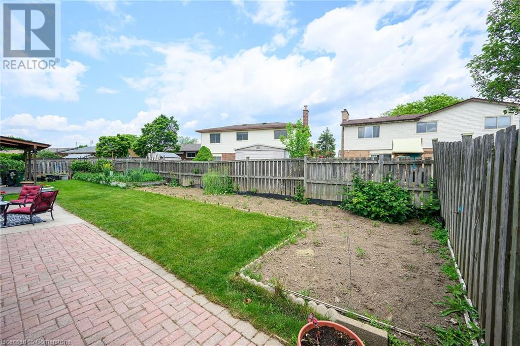 Photo 39 of 24 Pheasant Place, Hamilton ON