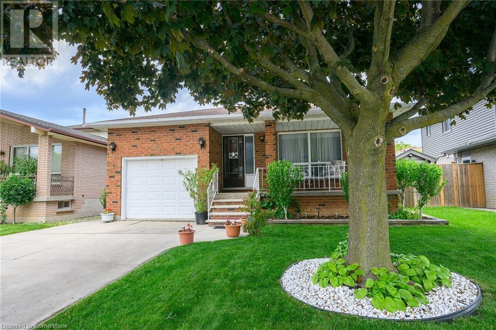 Photo 44 of 24 Pheasant Place, Hamilton ON