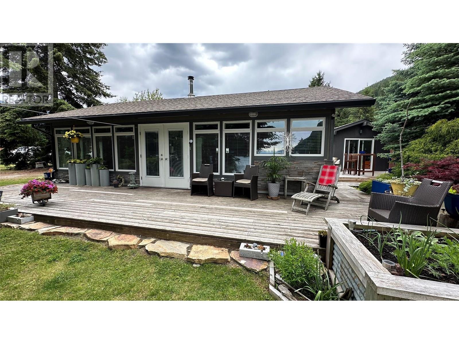 605 Sixth Avenue, Lardeau