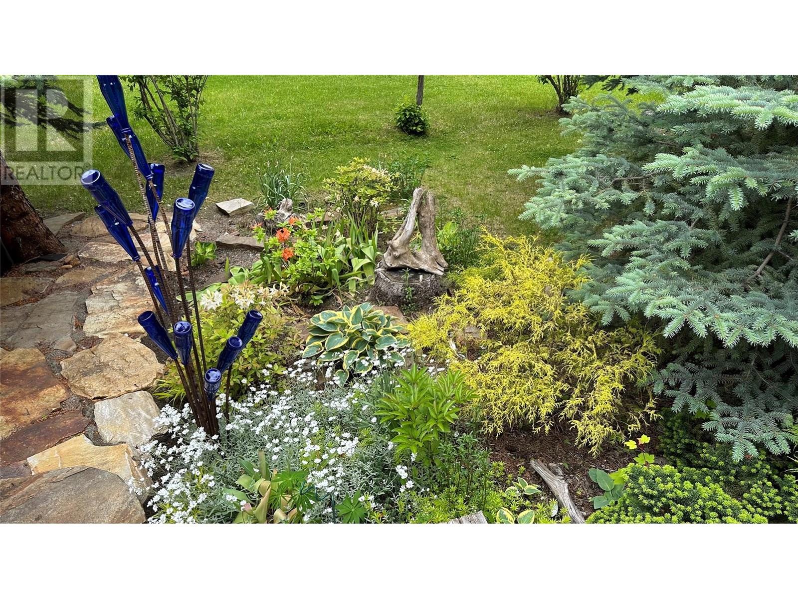 605 Sixth Avenue, Lardeau