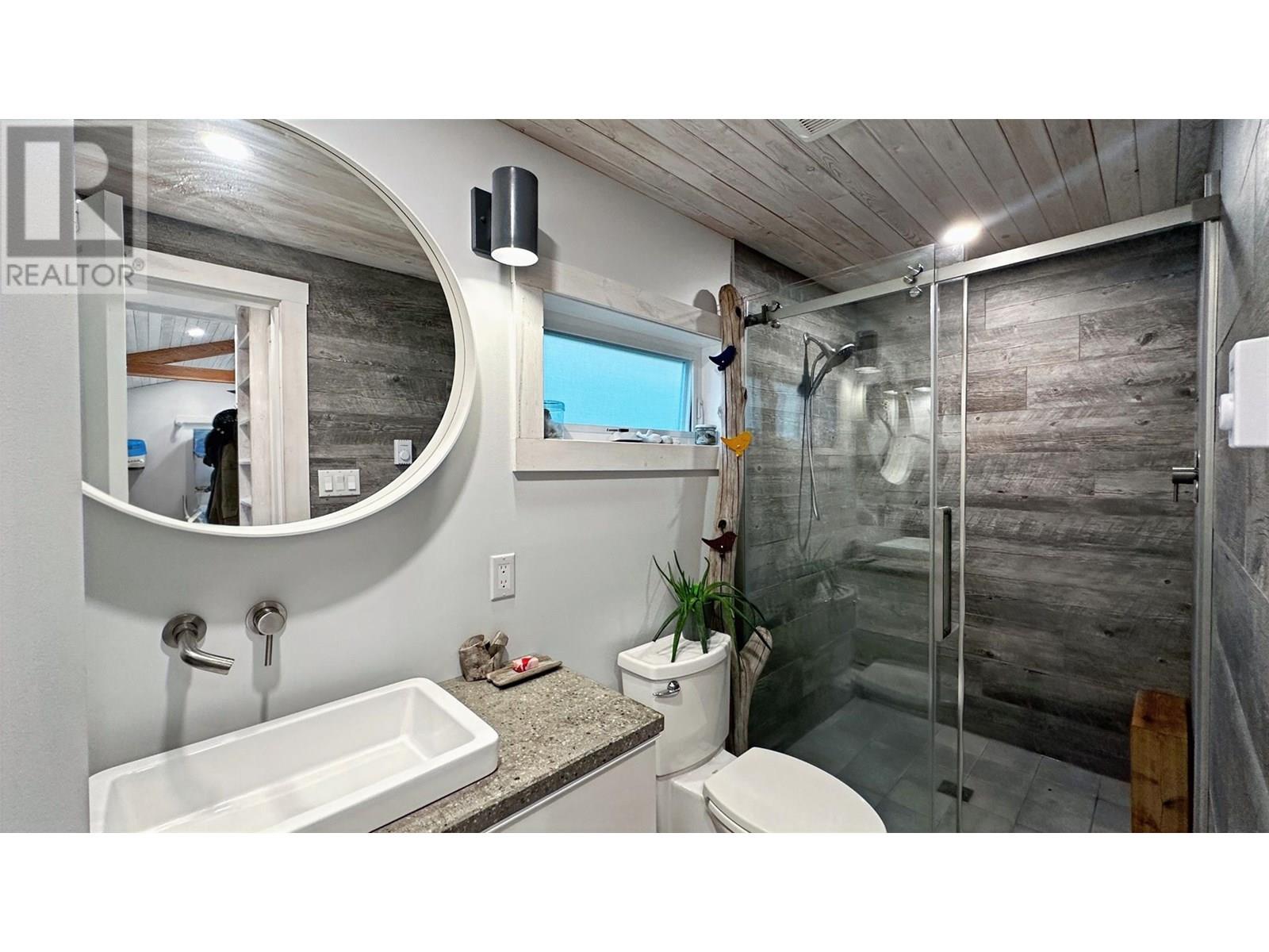 605 Sixth Avenue, Lardeau