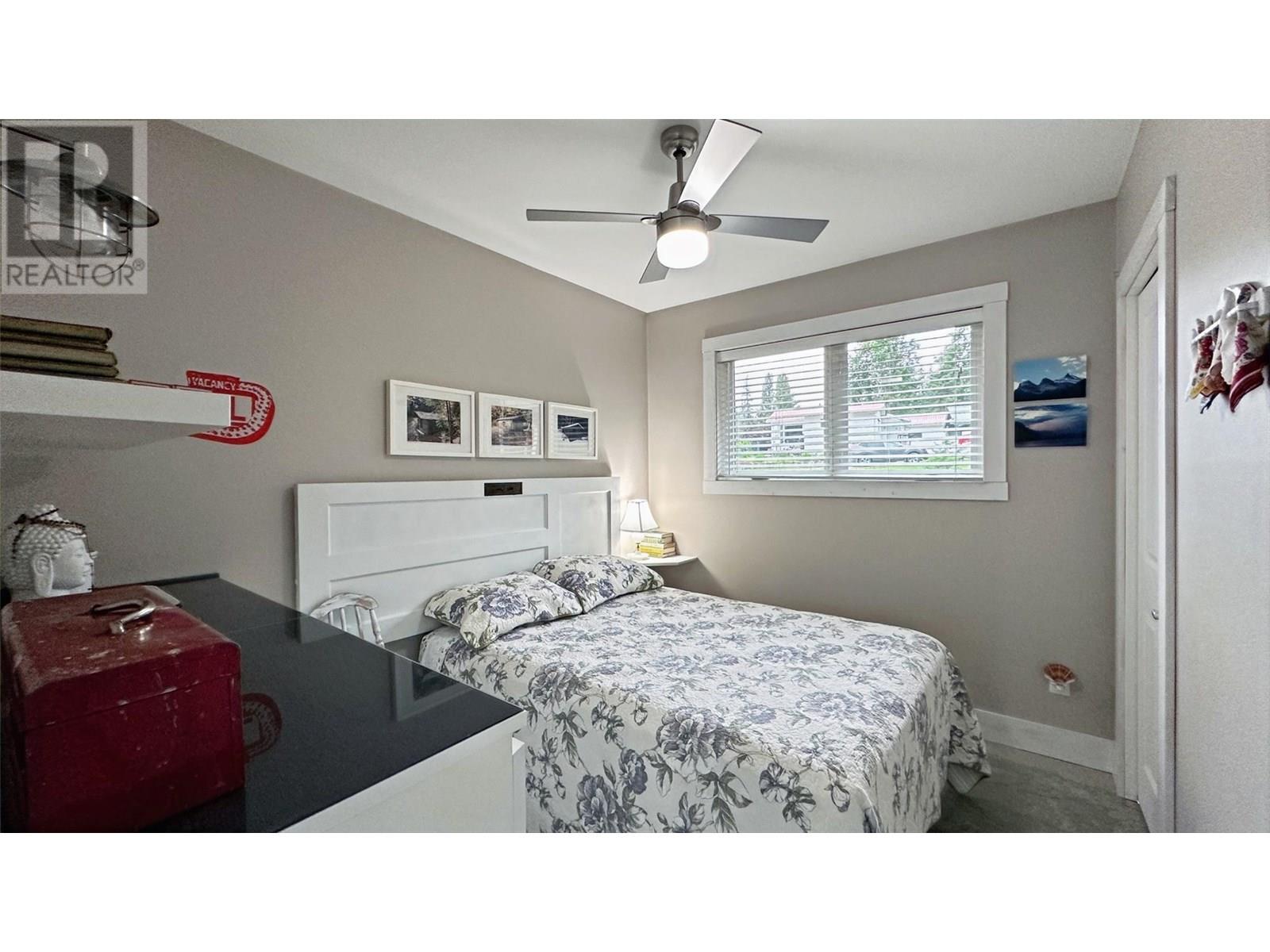 605 Sixth Avenue, Lardeau