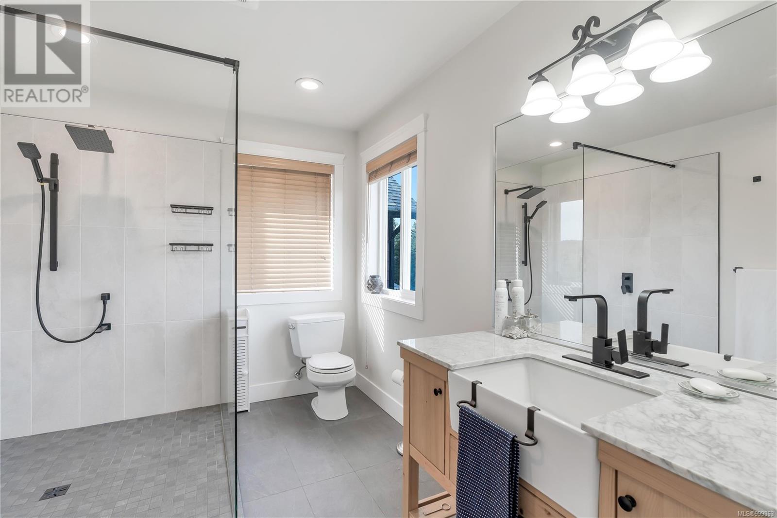 2111 Longspur Dr, Langford real estate listing 999863