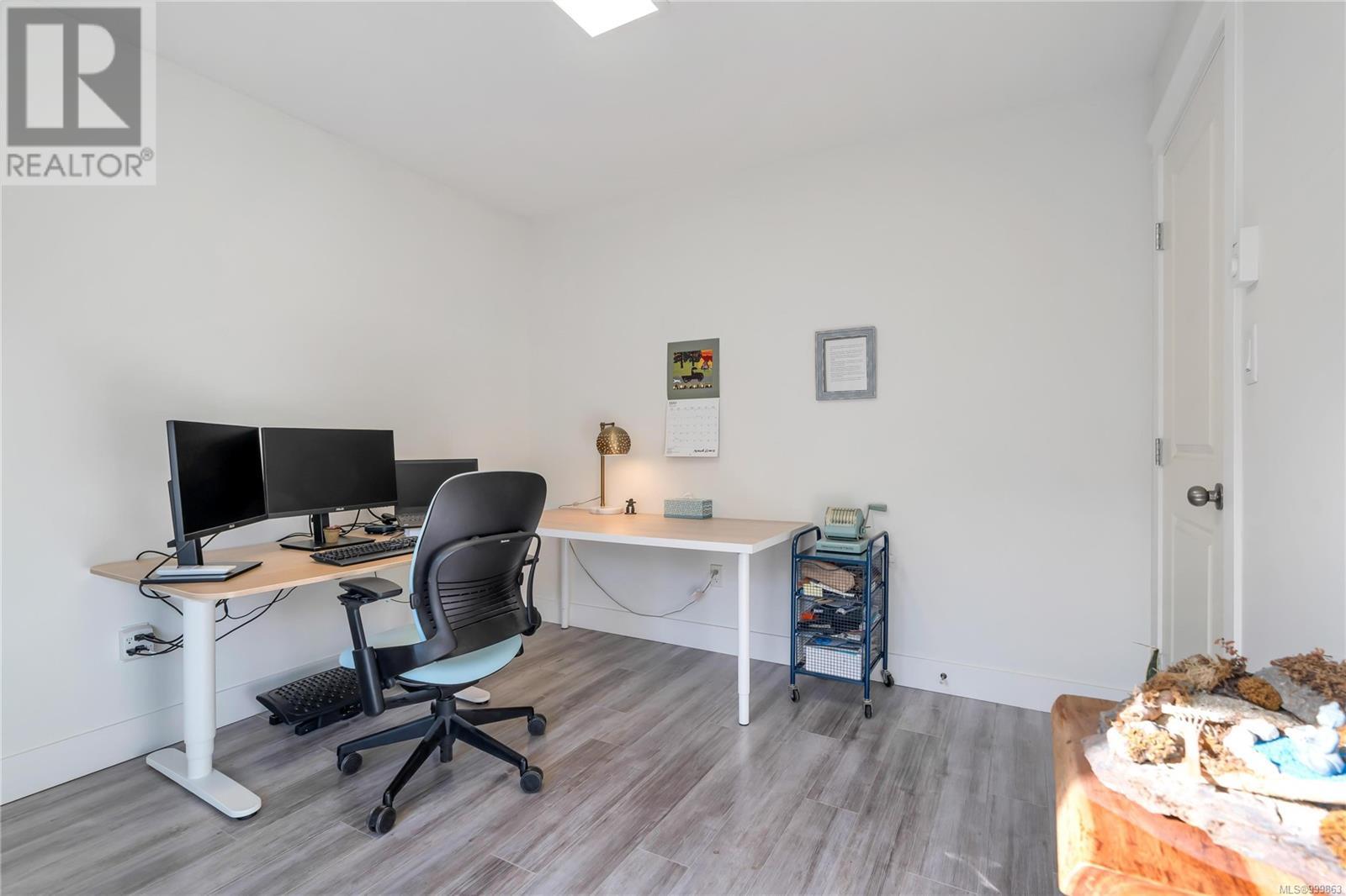 2111 Longspur Dr, Langford real estate listing 999863