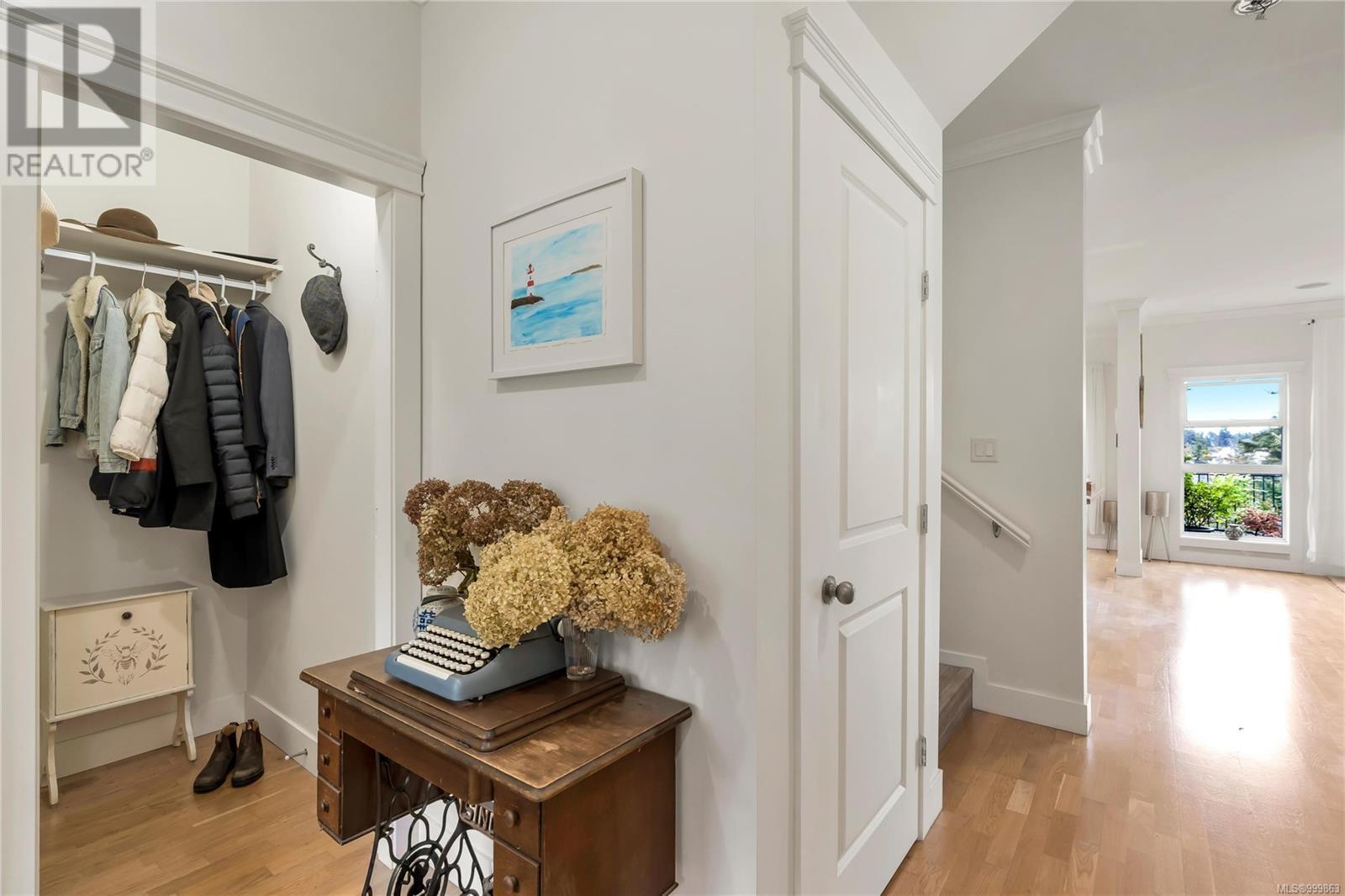 2111 Longspur Dr, Langford real estate listing 999863