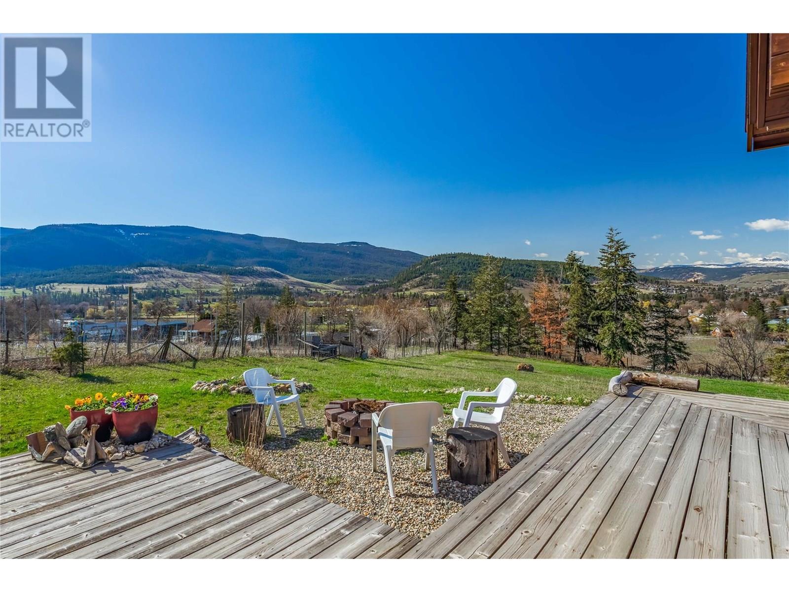 9371 6 Highway, Coldstream