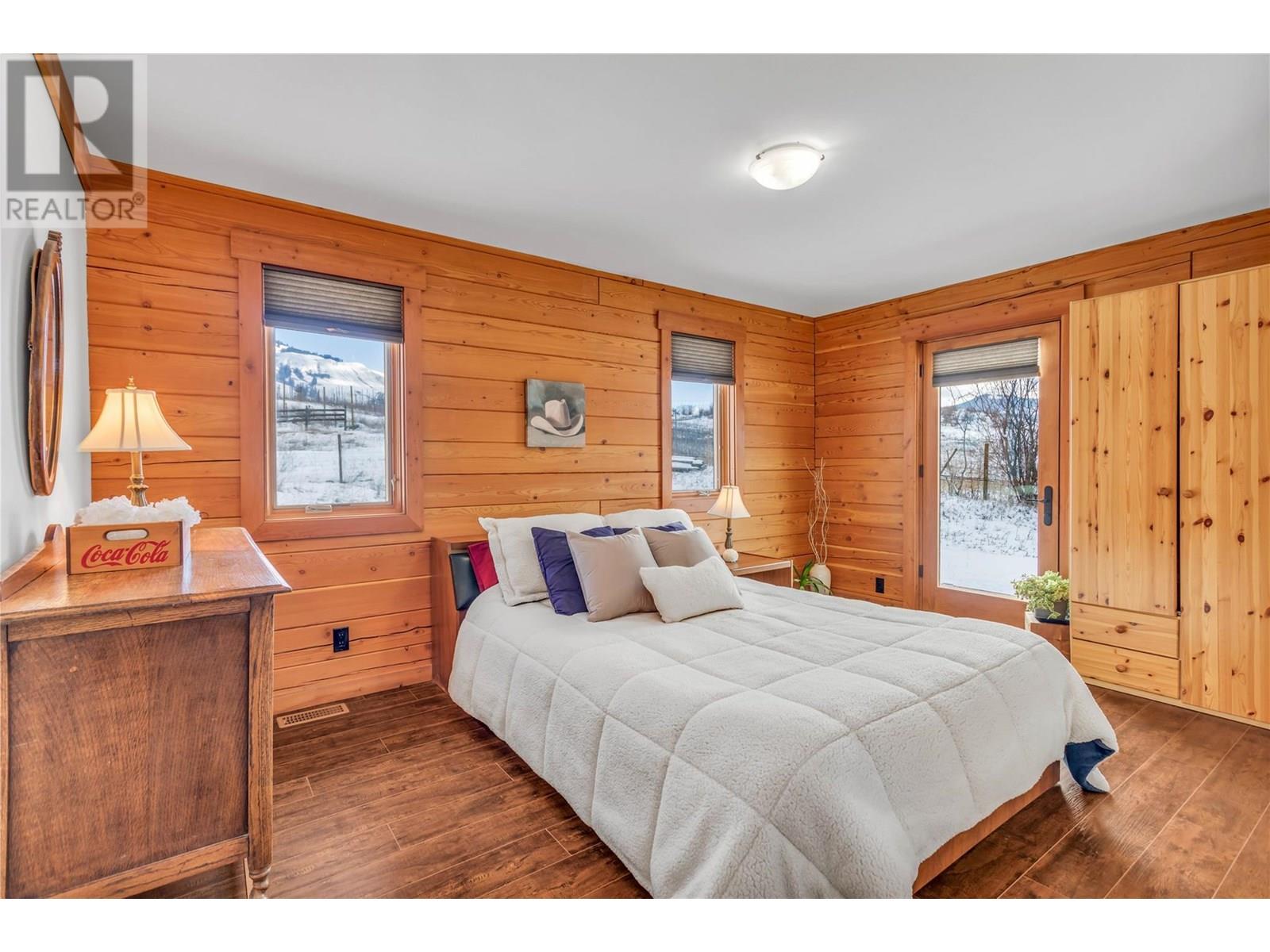 9371 6 Highway, Coldstream