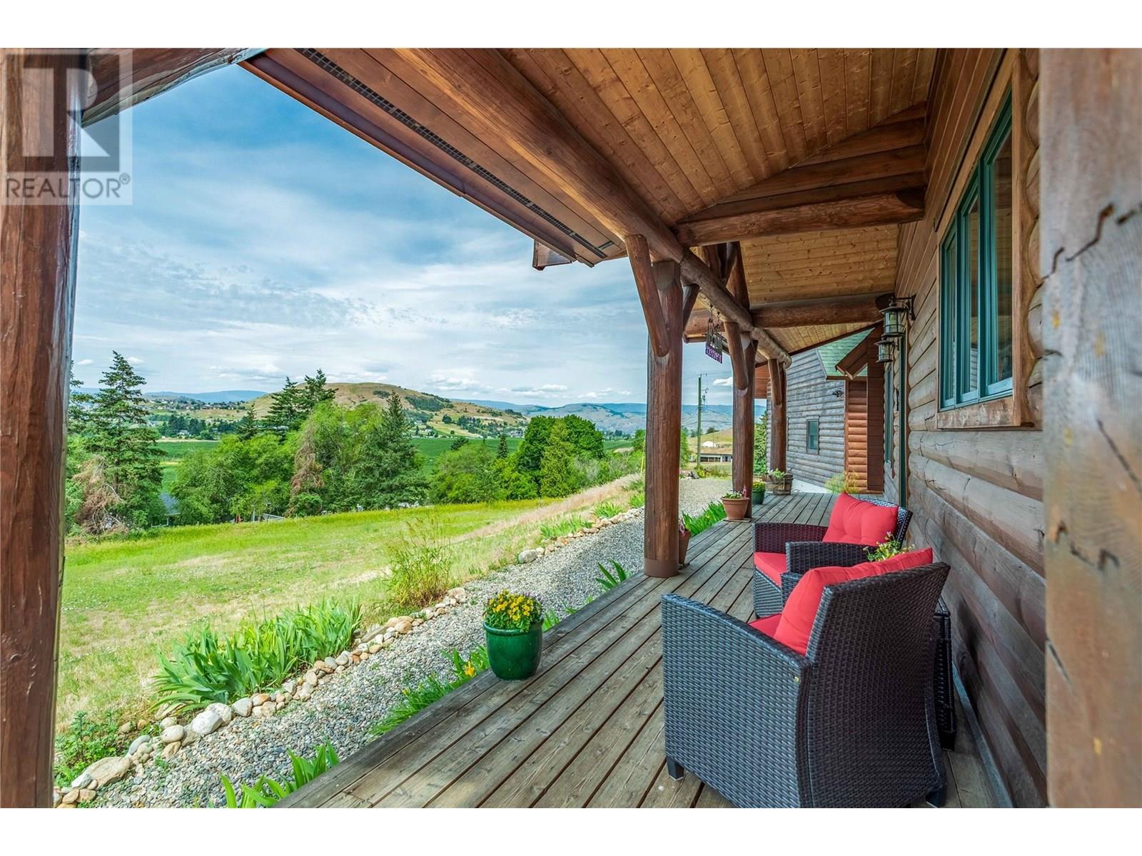 9371 6 Highway, Coldstream