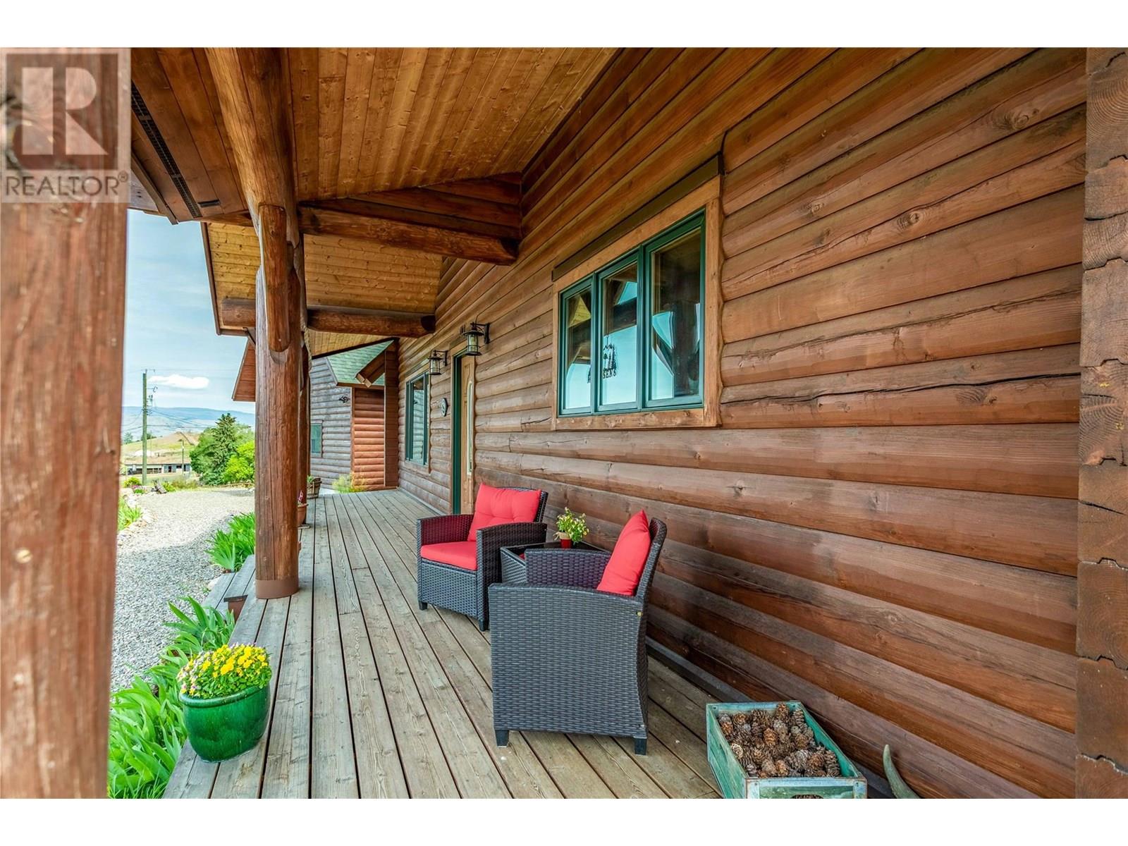 9371 6 Highway, Coldstream