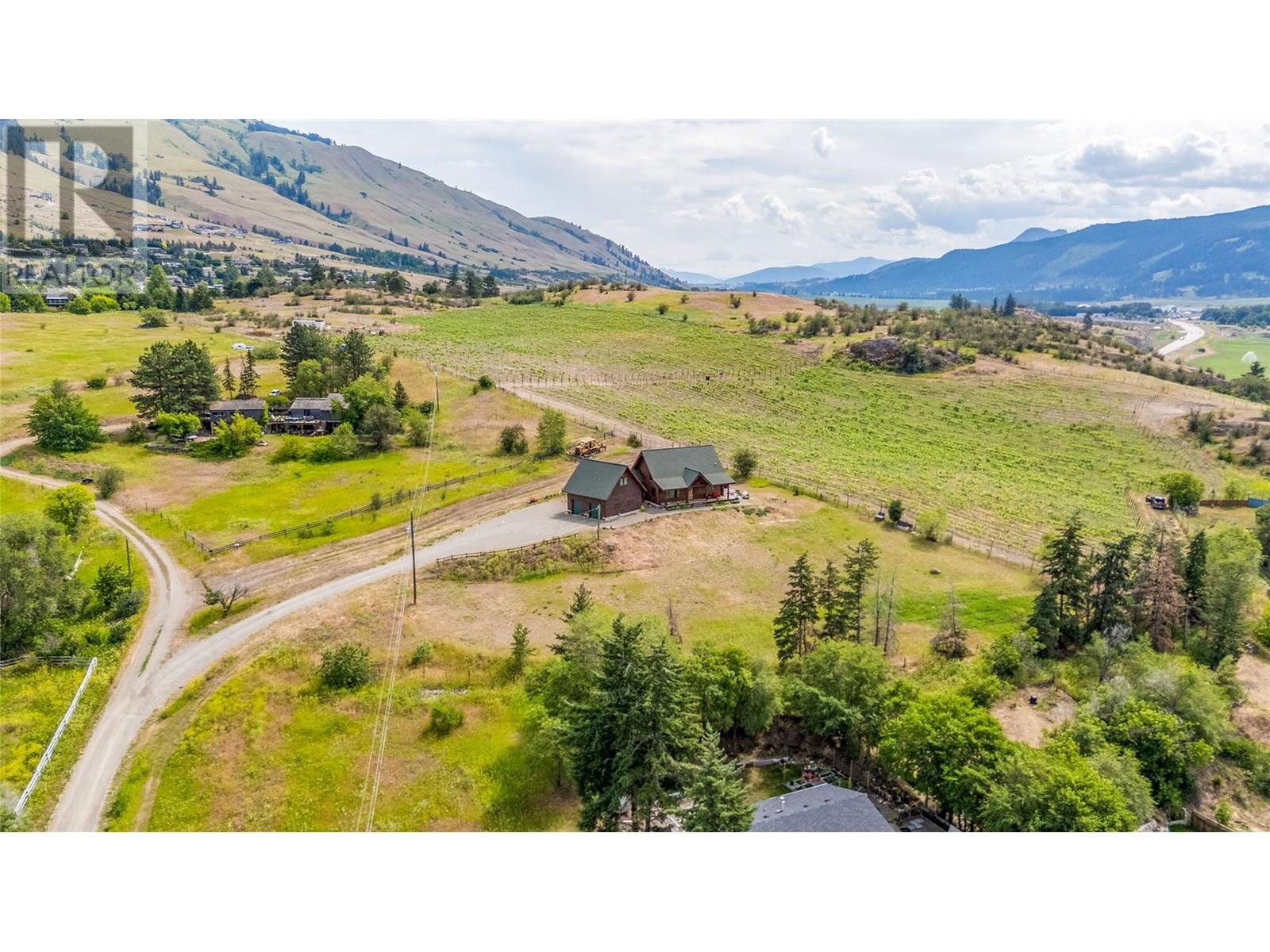 9371 6 Highway, Coldstream