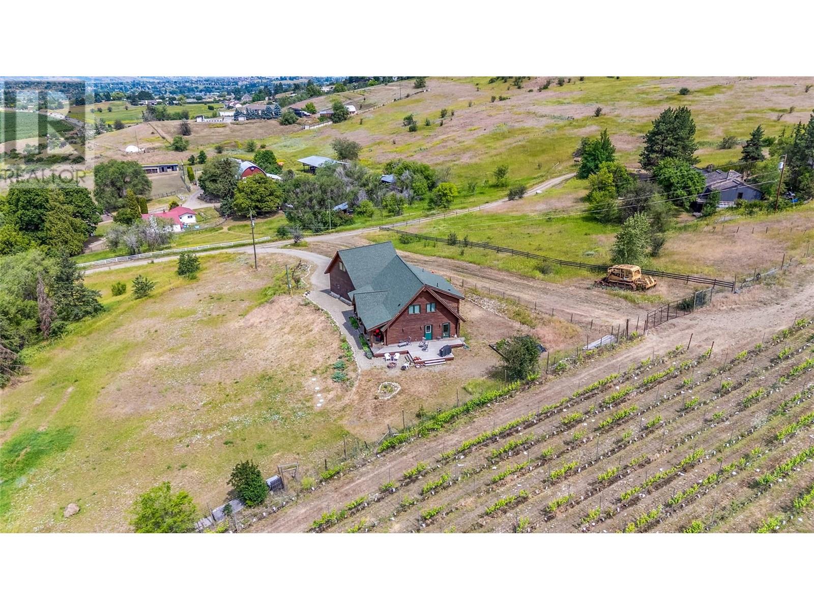 9371 6 Highway, Coldstream