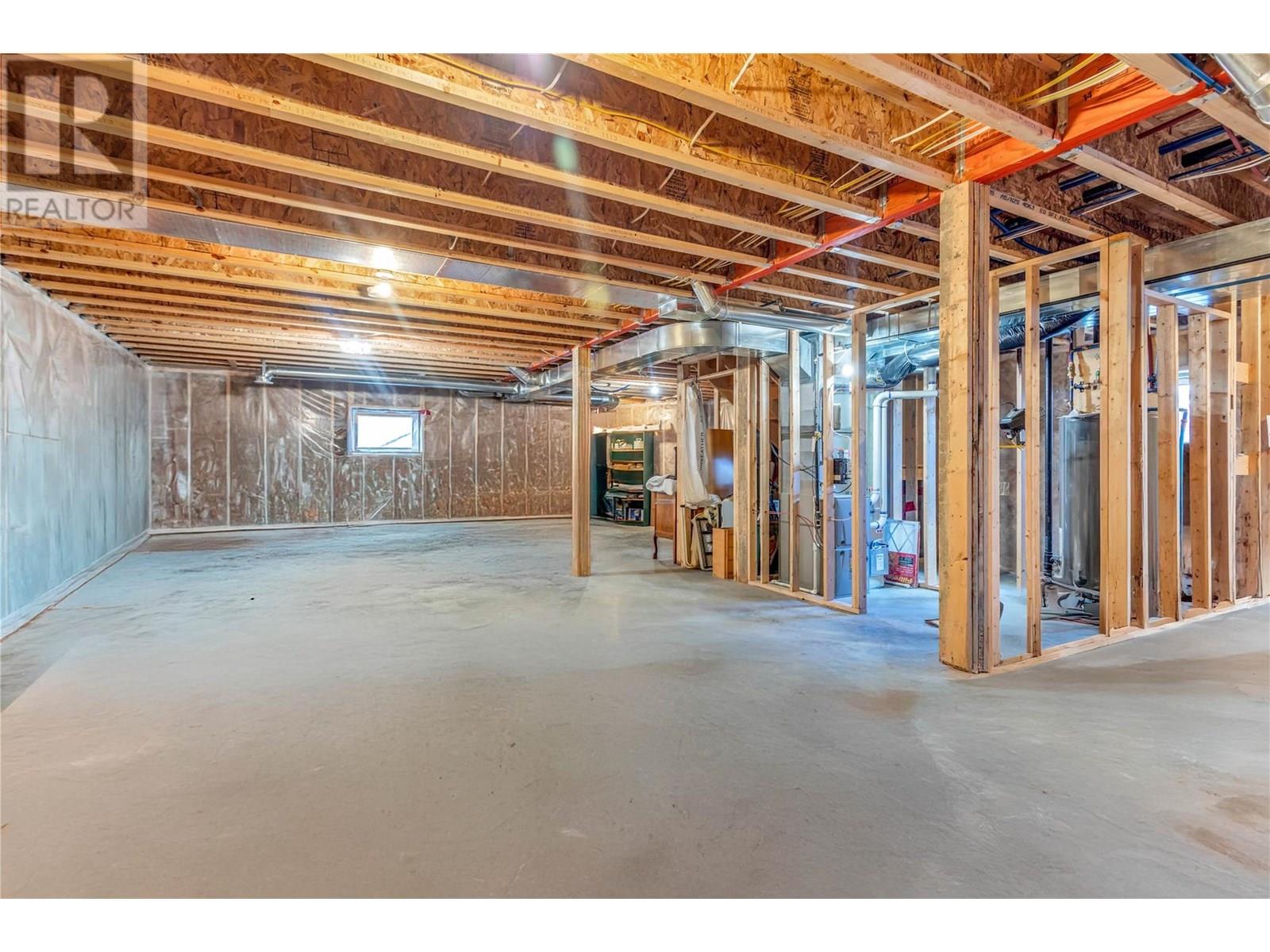 9371 6 Highway, Coldstream