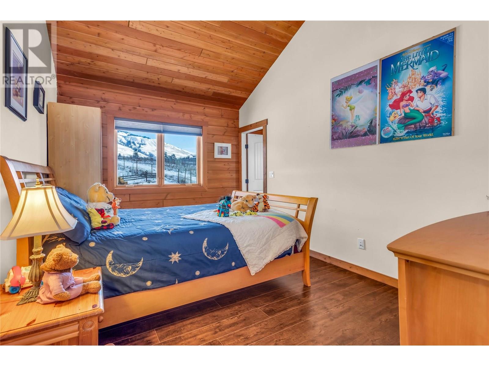 9371 6 Highway, Coldstream
