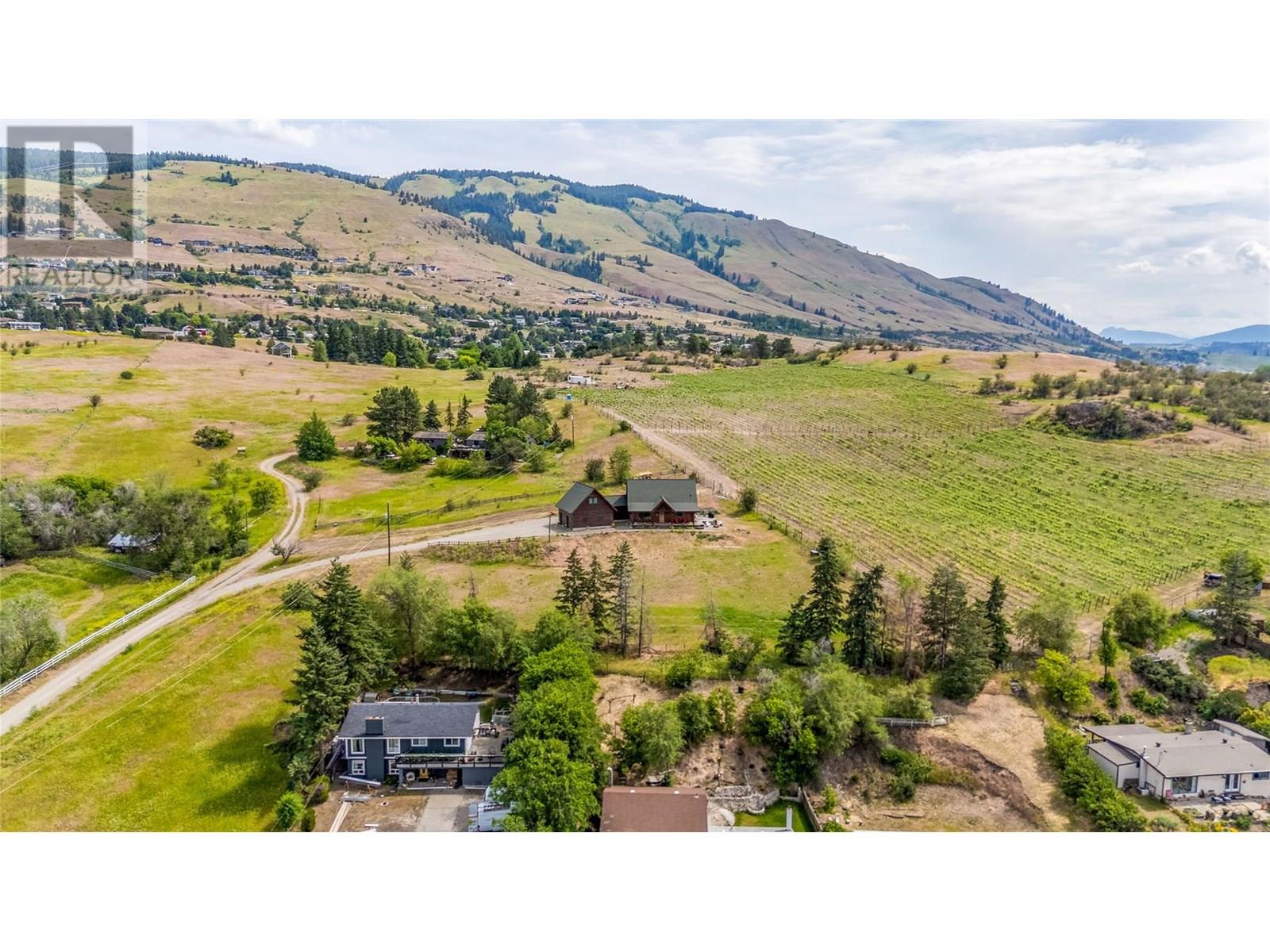 9371 6 Highway, Coldstream