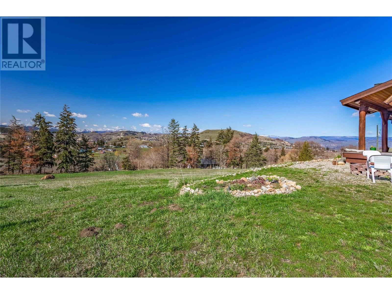9371 6 Highway, Coldstream