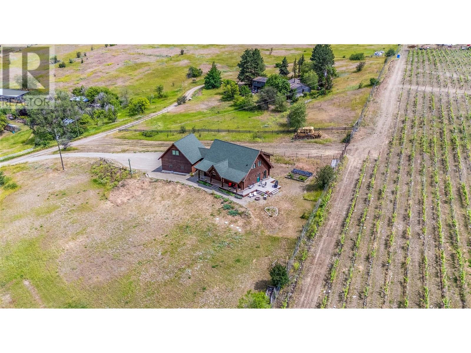 9371 6 Highway, Coldstream