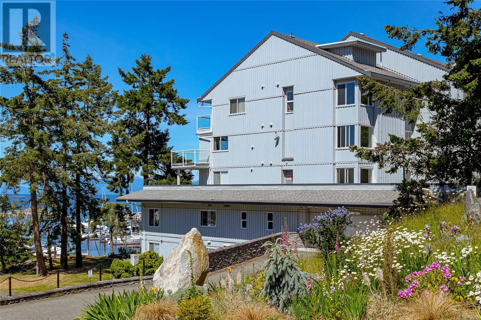 Photo 2 of 407 3555 Outrigger Rd, Nanoose Bay BC