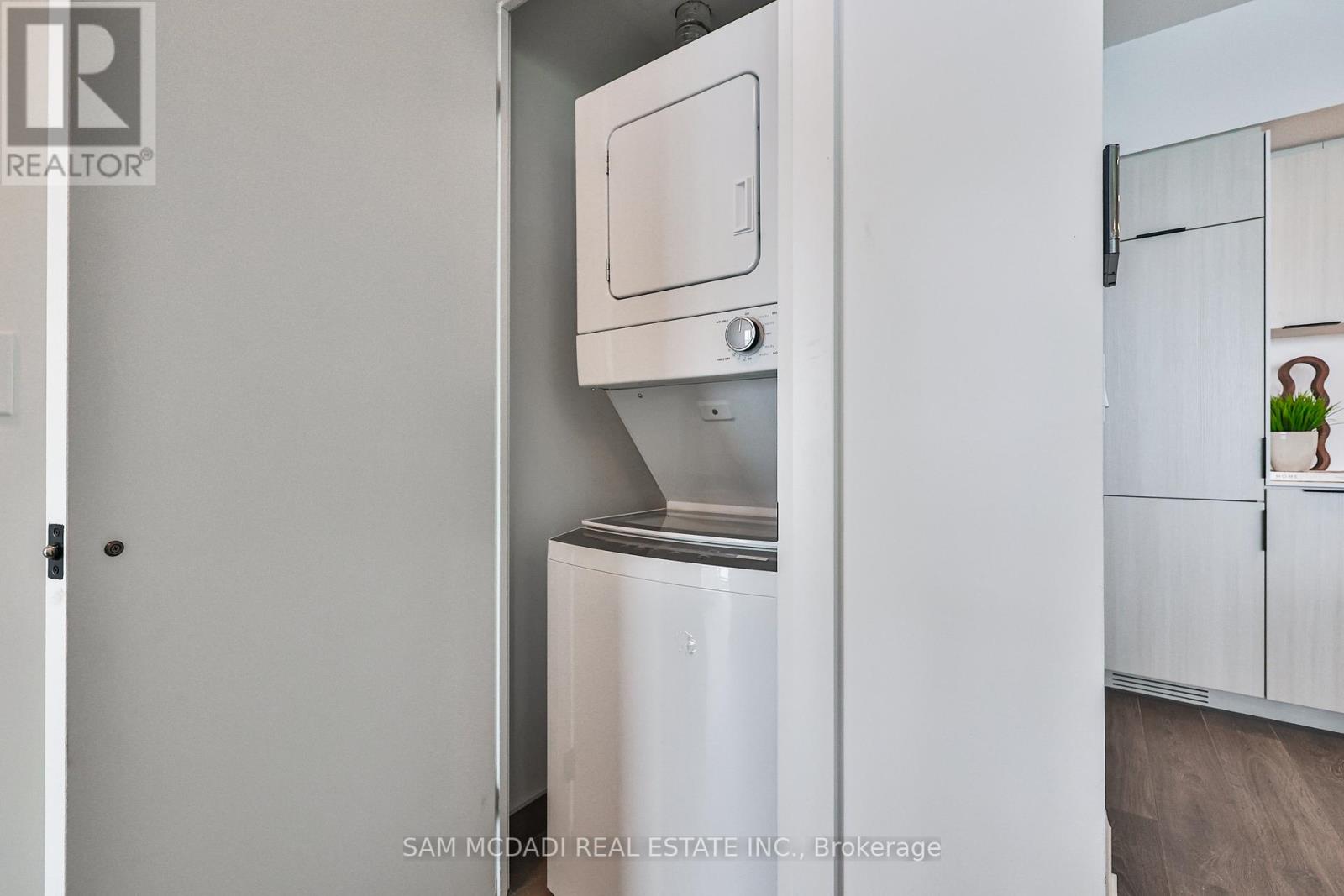 Photo 17 of 2204 370 Martha Street, Burlington ON