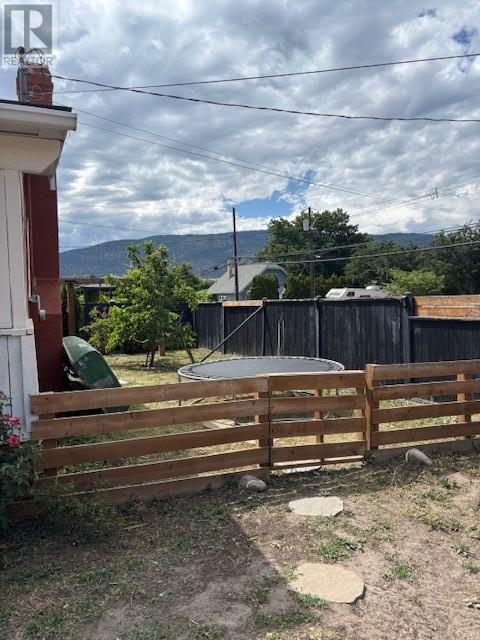  402 Orchard Avenue, Penticton