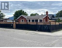  402 Orchard Avenue, Penticton