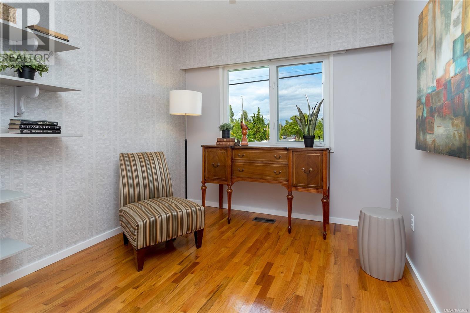 Photo 21 of 10287 Bowerbank Rd, Sidney BC