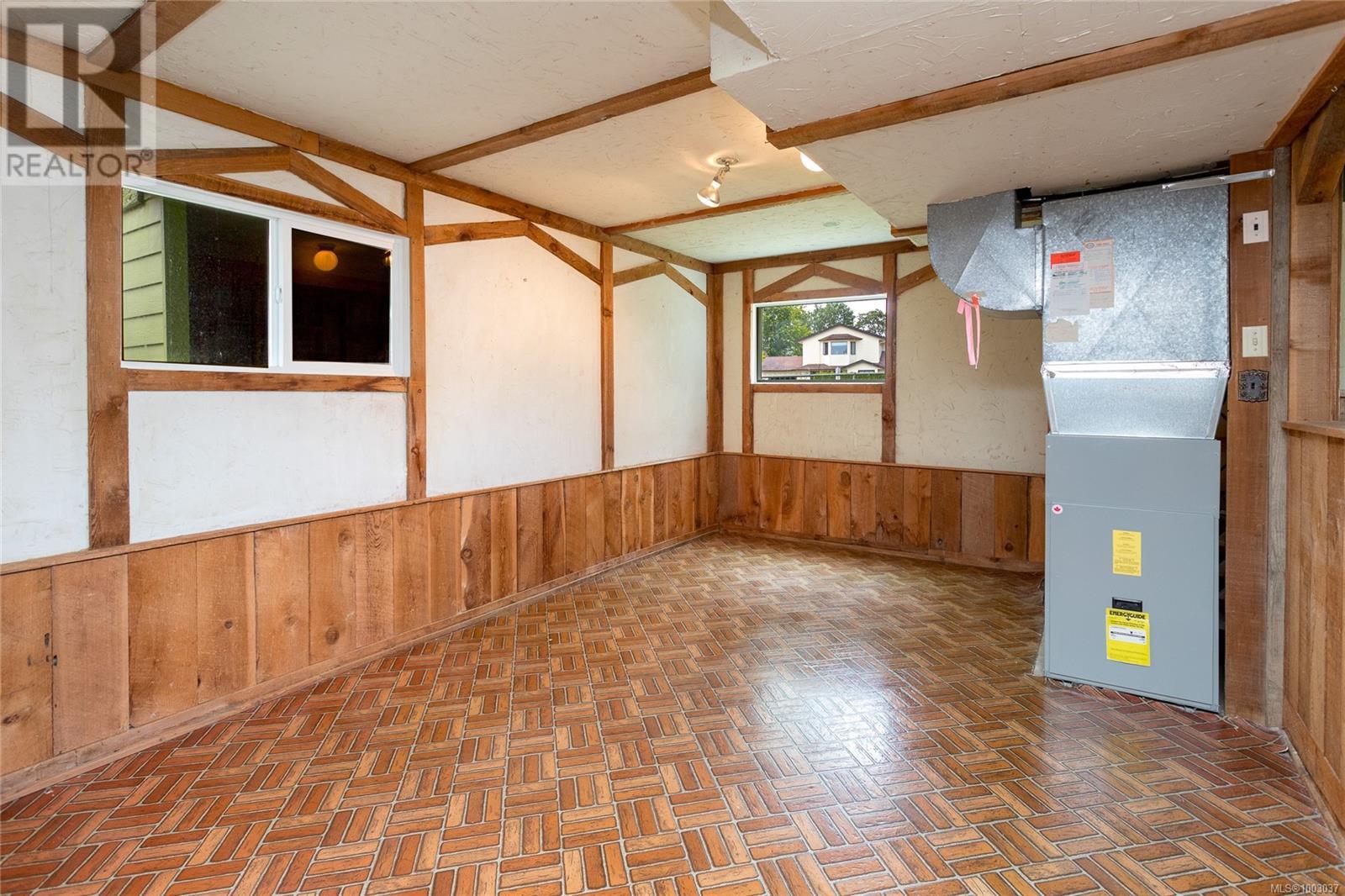 Photo 24 of 10287 Bowerbank Rd, Sidney BC