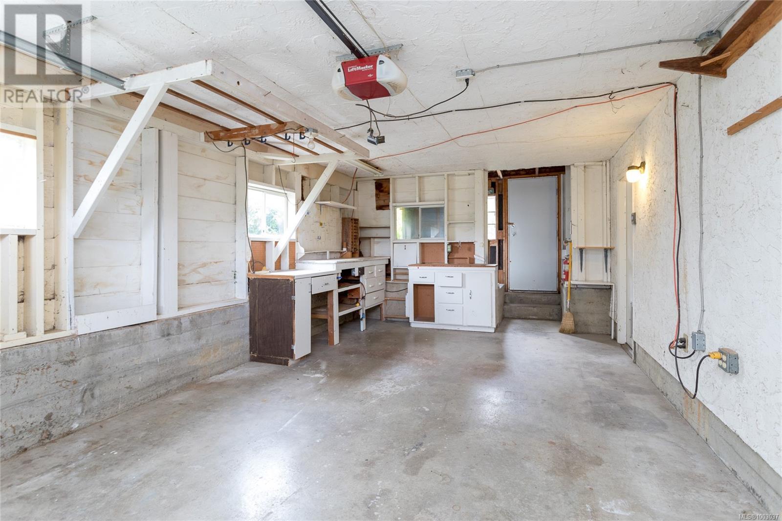 Photo 29 of 10287 Bowerbank Rd, Sidney BC