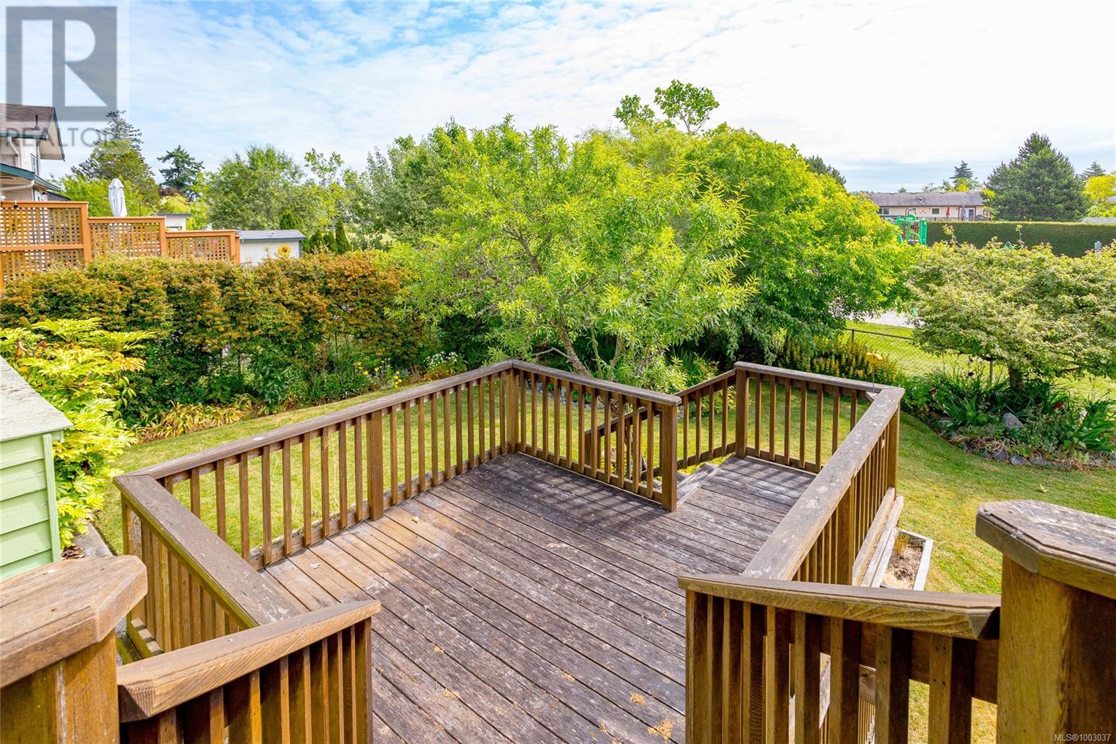 Photo 30 of 10287 Bowerbank Rd, Sidney BC