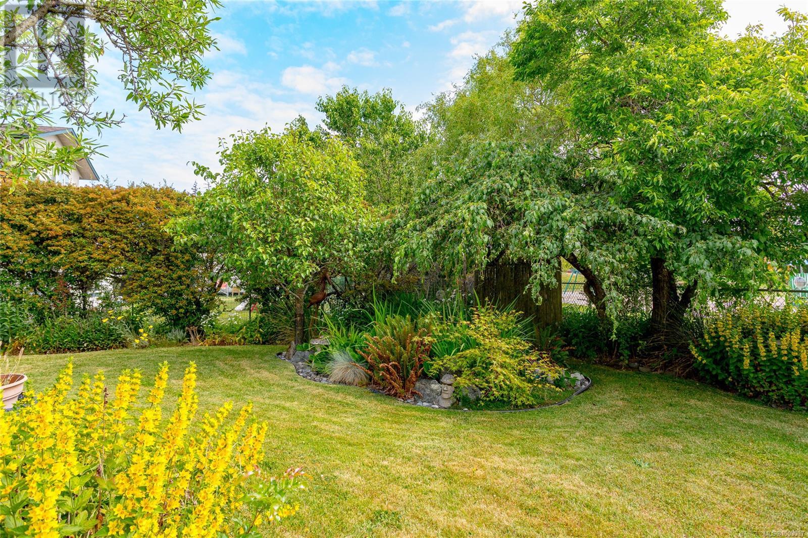 Photo 34 of 10287 Bowerbank Rd, Sidney BC