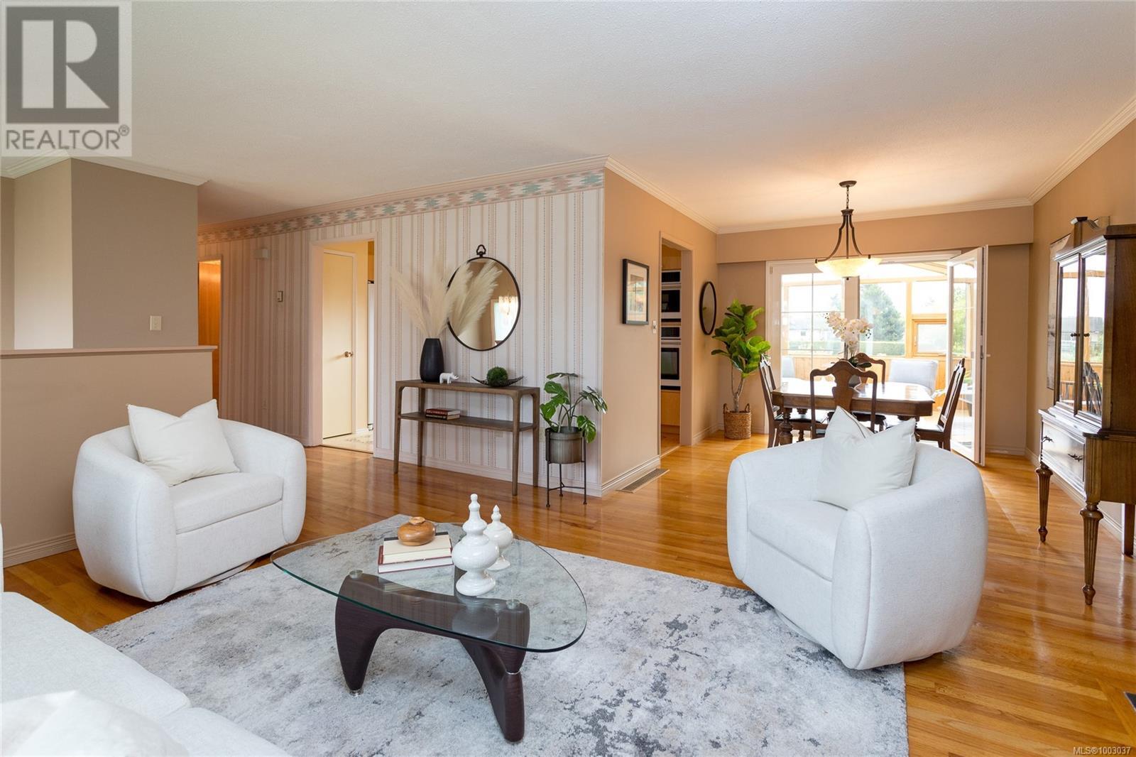 Photo 6 of 10287 Bowerbank Rd, Sidney BC