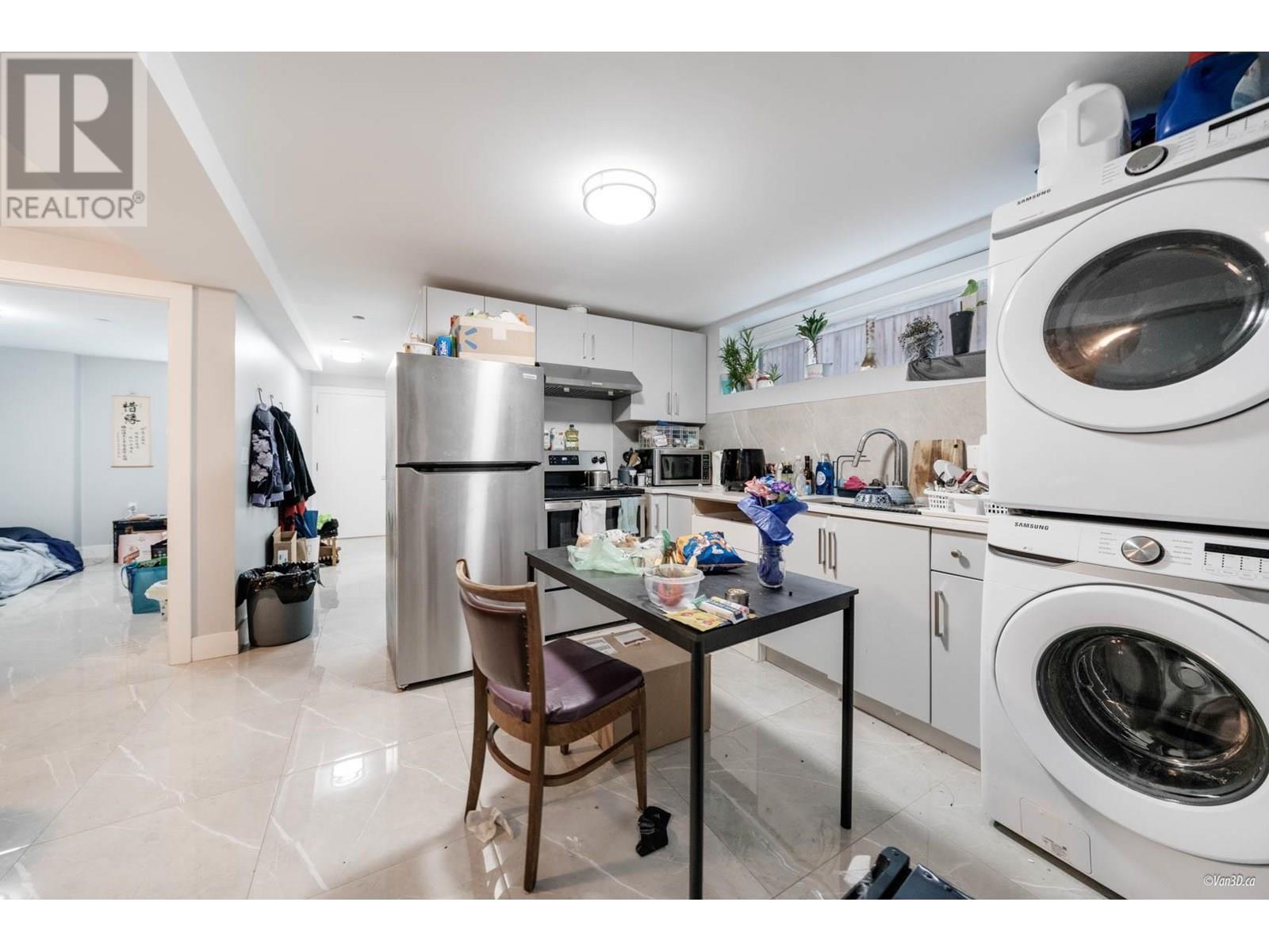 Photo 16 of 4841 Dumfries Street, Vancouver BC