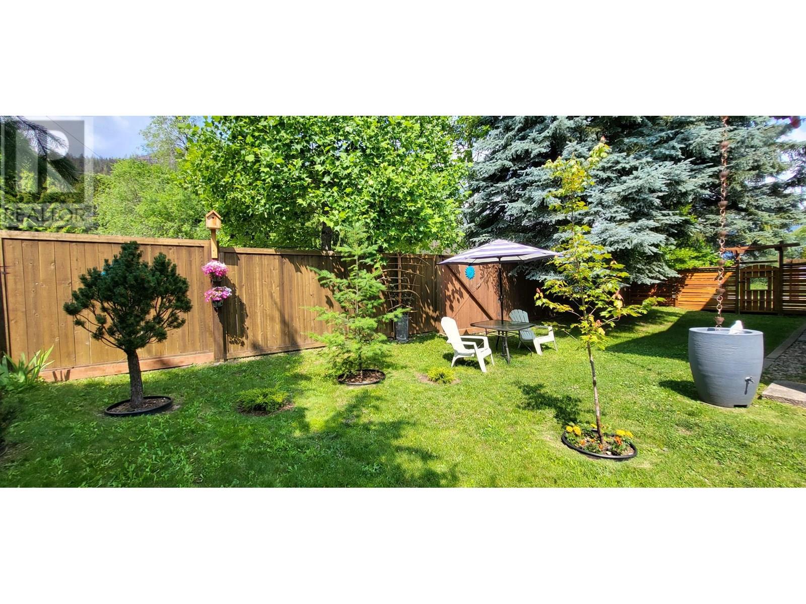Photo 14 of 303 Delany Avenue, Slocan BC