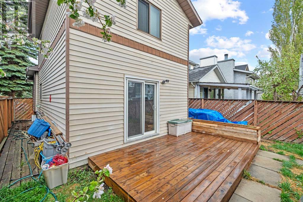 Single Family House 4 Level for Sale in  Taraglen Road NE Taradale Calgary 
