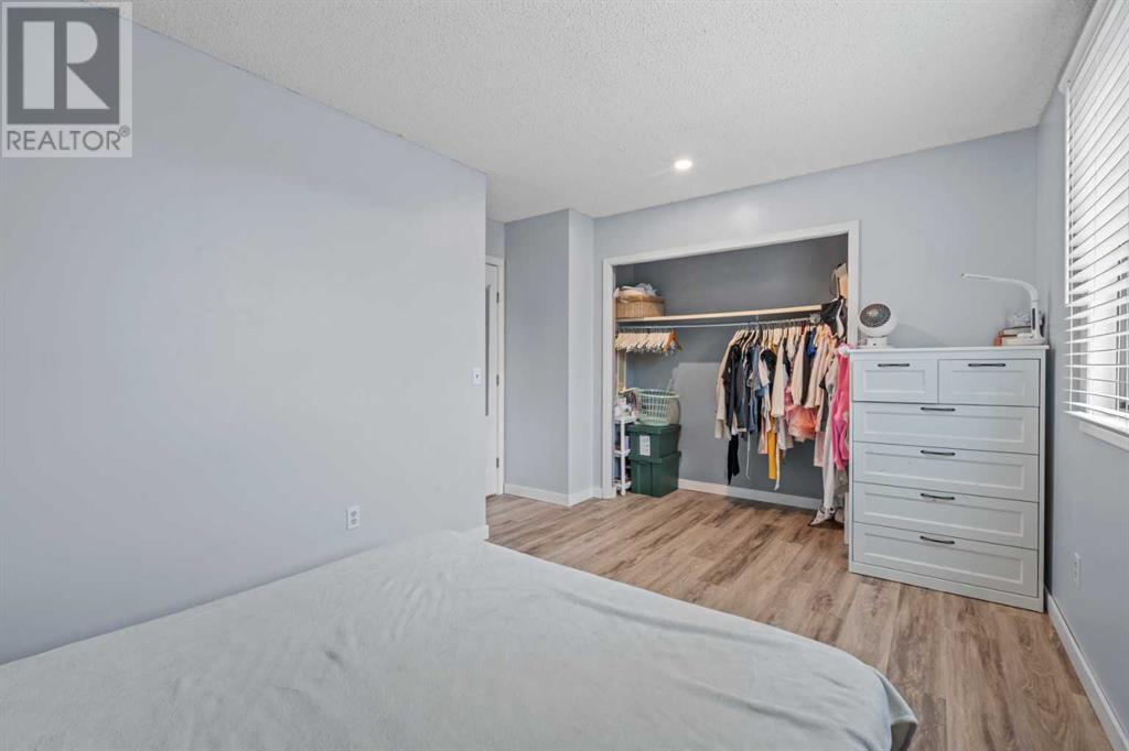 Single Family House 4 Level for Sale in  Taraglen Road NE Taradale Calgary 