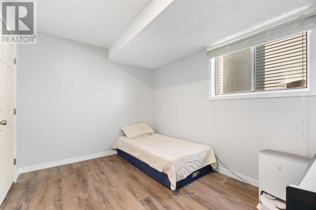 Single Family House 4 Level for Sale in  Taraglen Road NE Taradale Calgary 