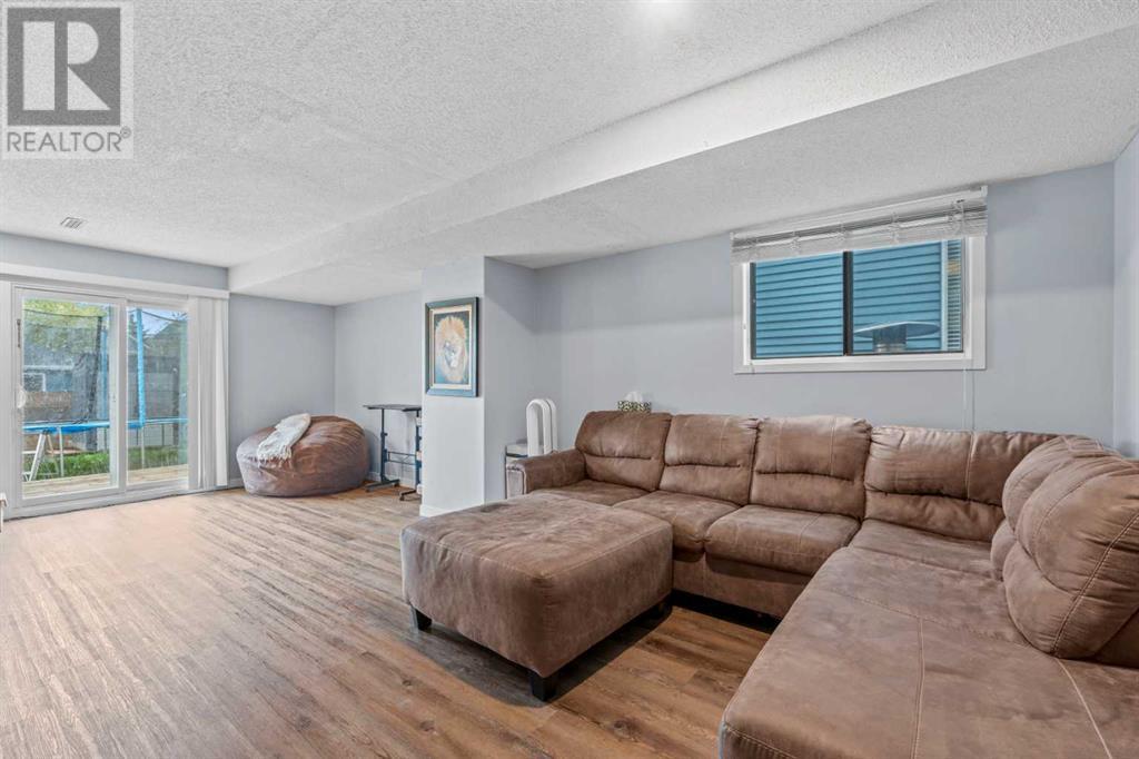 Single Family House 4 Level for Sale in  Taraglen Road NE Taradale Calgary 