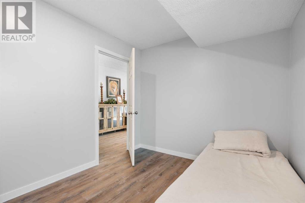 Single Family House 4 Level for Sale in  Taraglen Road NE Taradale Calgary 